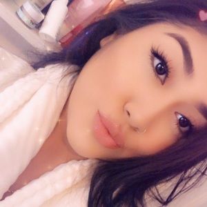 Meet your Posher, Mitzi